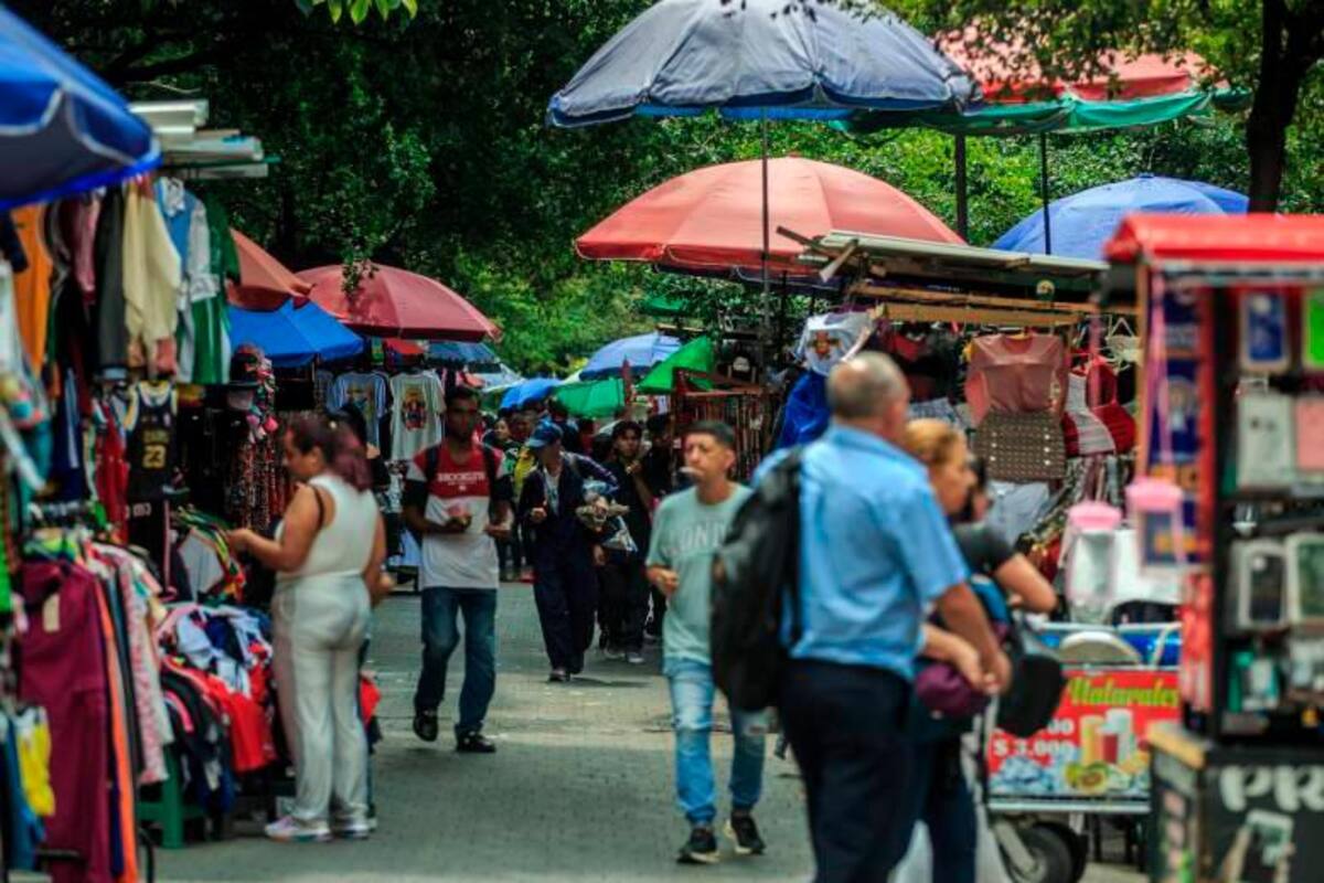 “Un país con una ‘democracia defectuosa’”: The Economist sobre Colombia