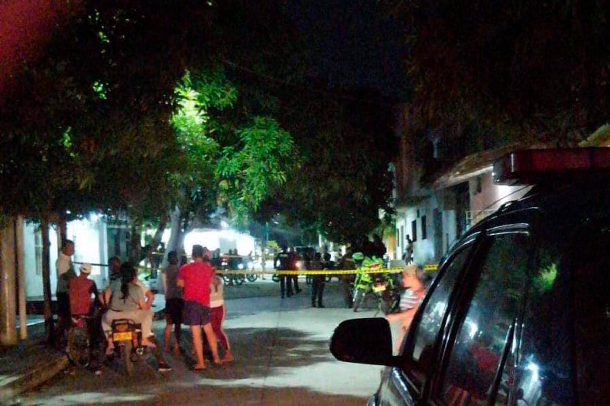 Enfrentamiento a bala entre Policía y delincuentes deja 2 heridos