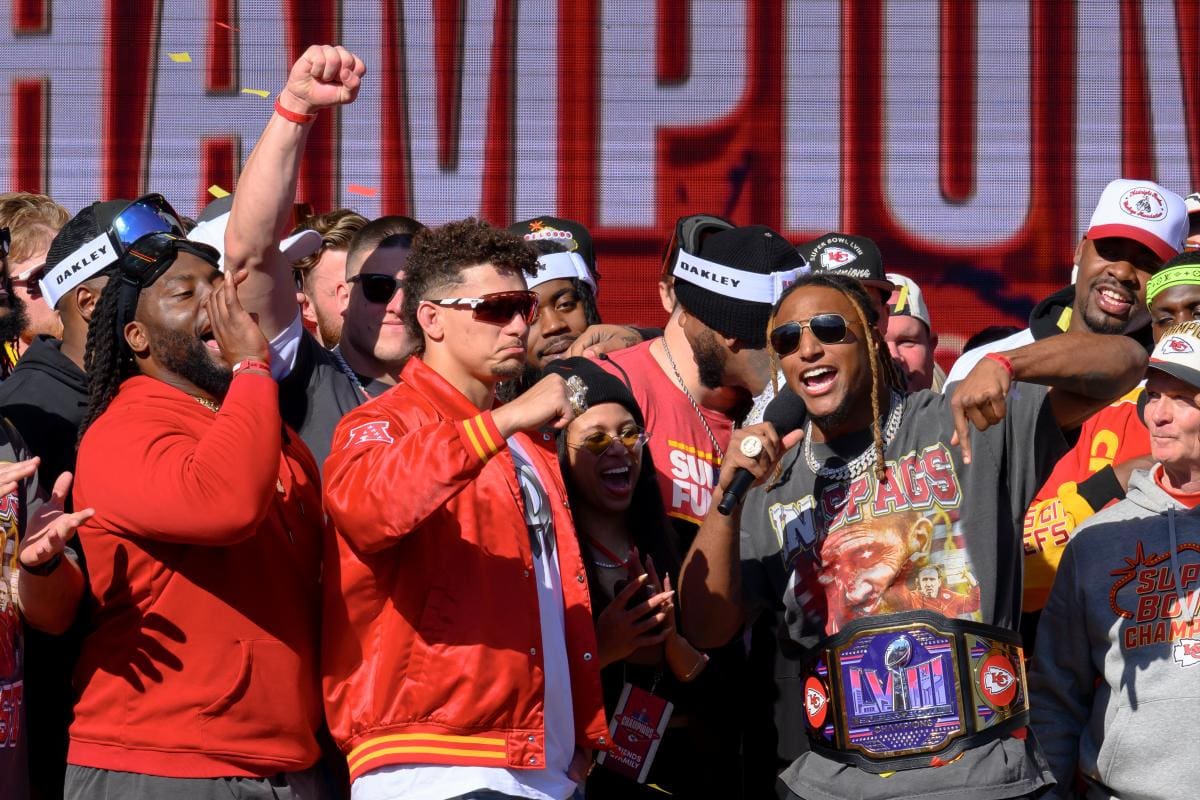 Kansas City Chiefs y la NFL donan dinero para las víctimas de tiroteo