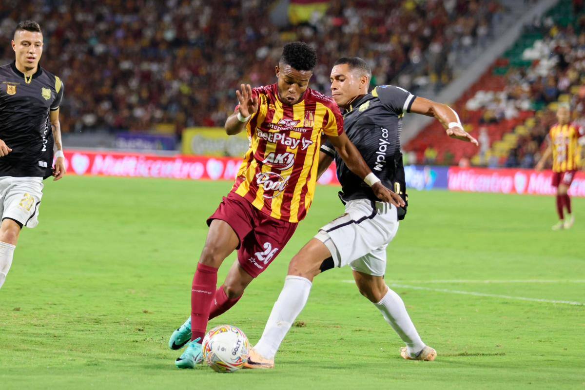 Águilas se despluma en la Liga, pero clasifica a la Copa Libertadores