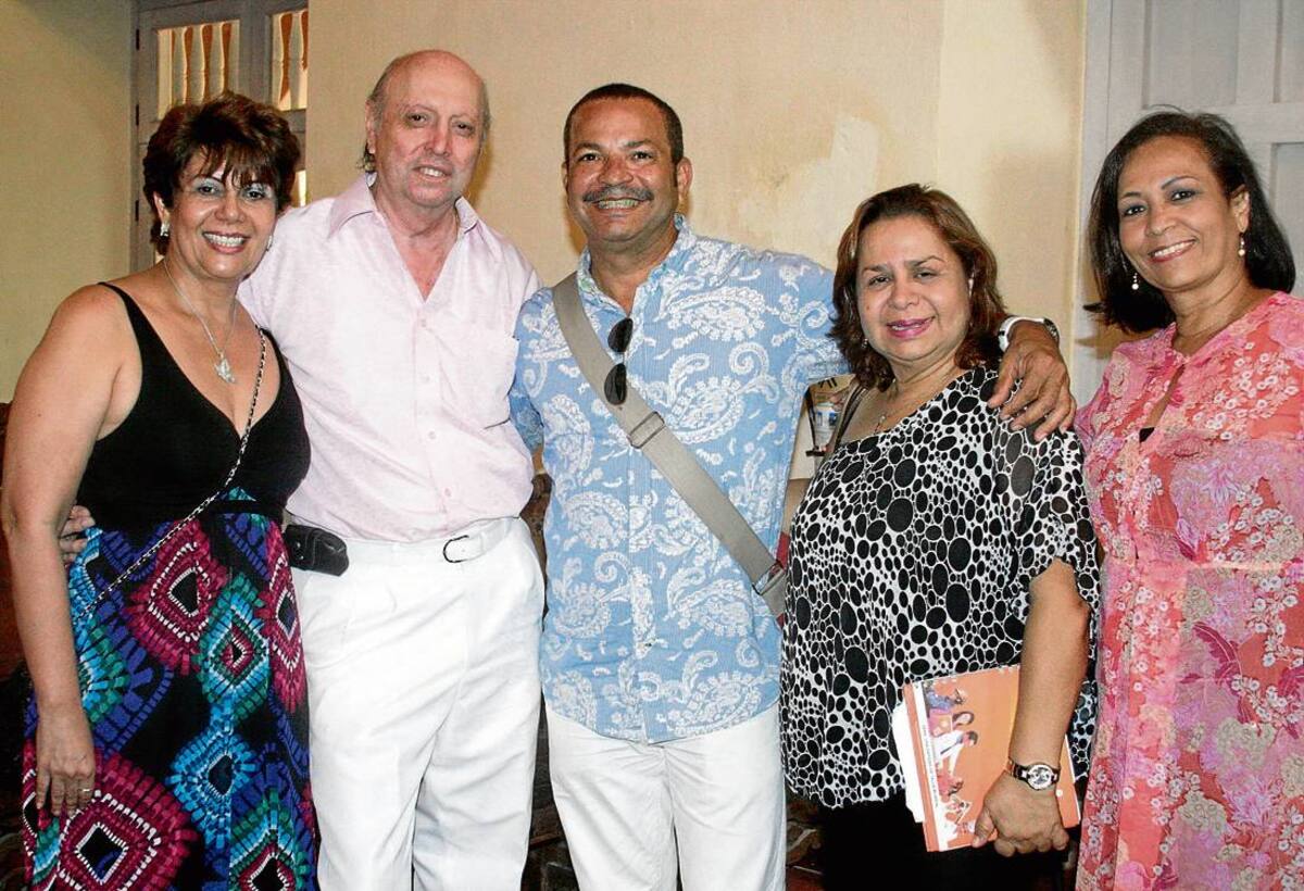 Nereida Correa, Carlos Pareja, Benjamín López, Astrid Surco y Alba Botero.