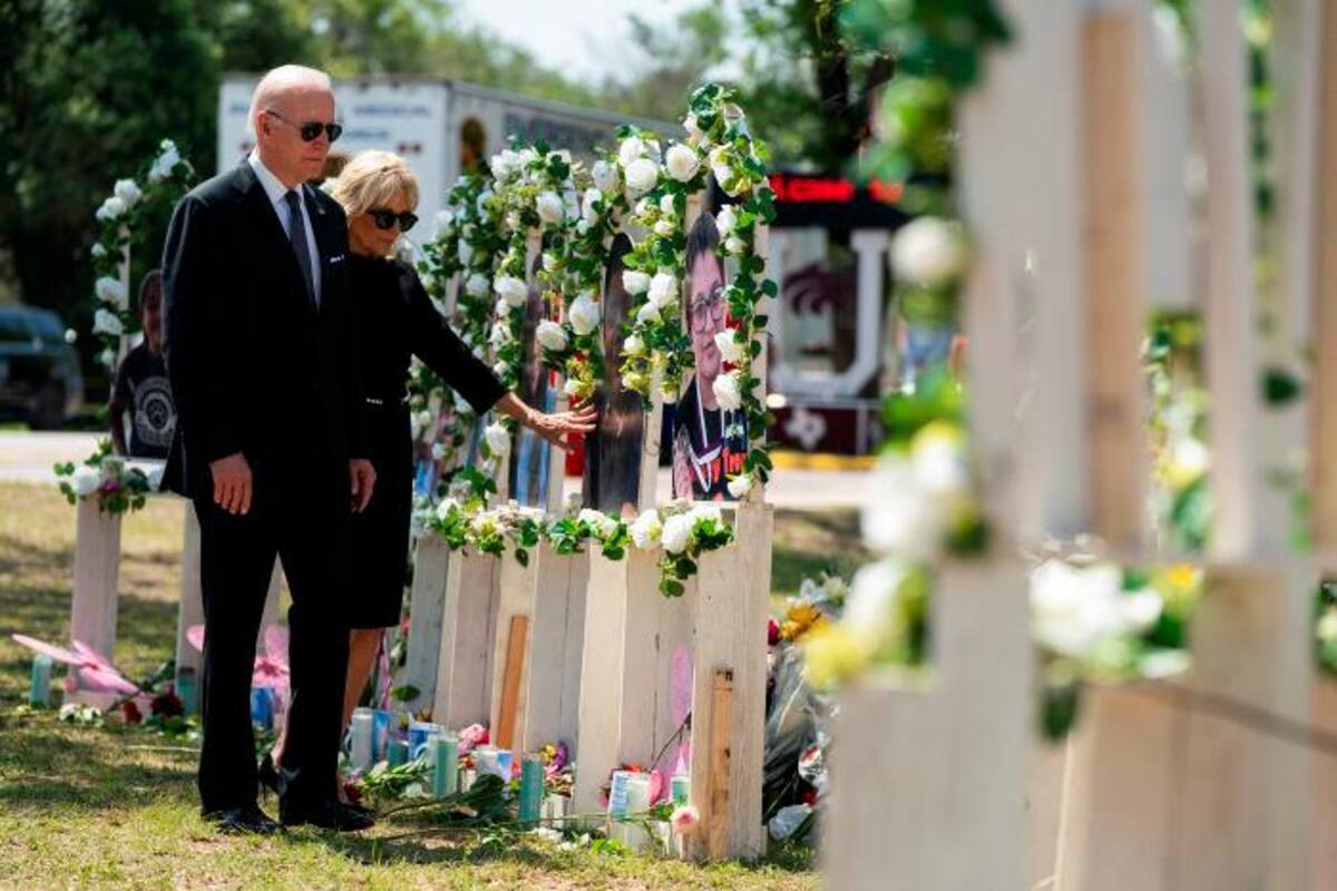 Biden visita la escuela de Texas donde murieron 19 niños y 2 maestras