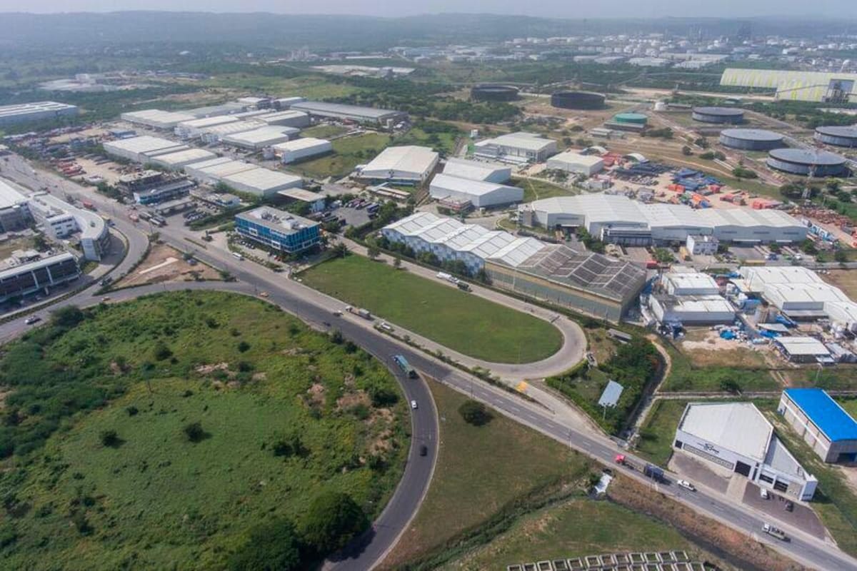 Más espacio para la relocalización de empresas