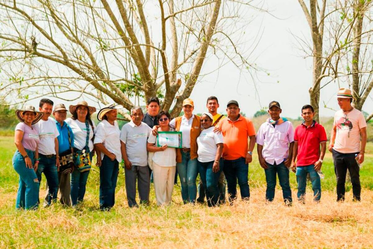 Tierras de El Ubérrimo fueron entregadas a campesinos de Córdoba