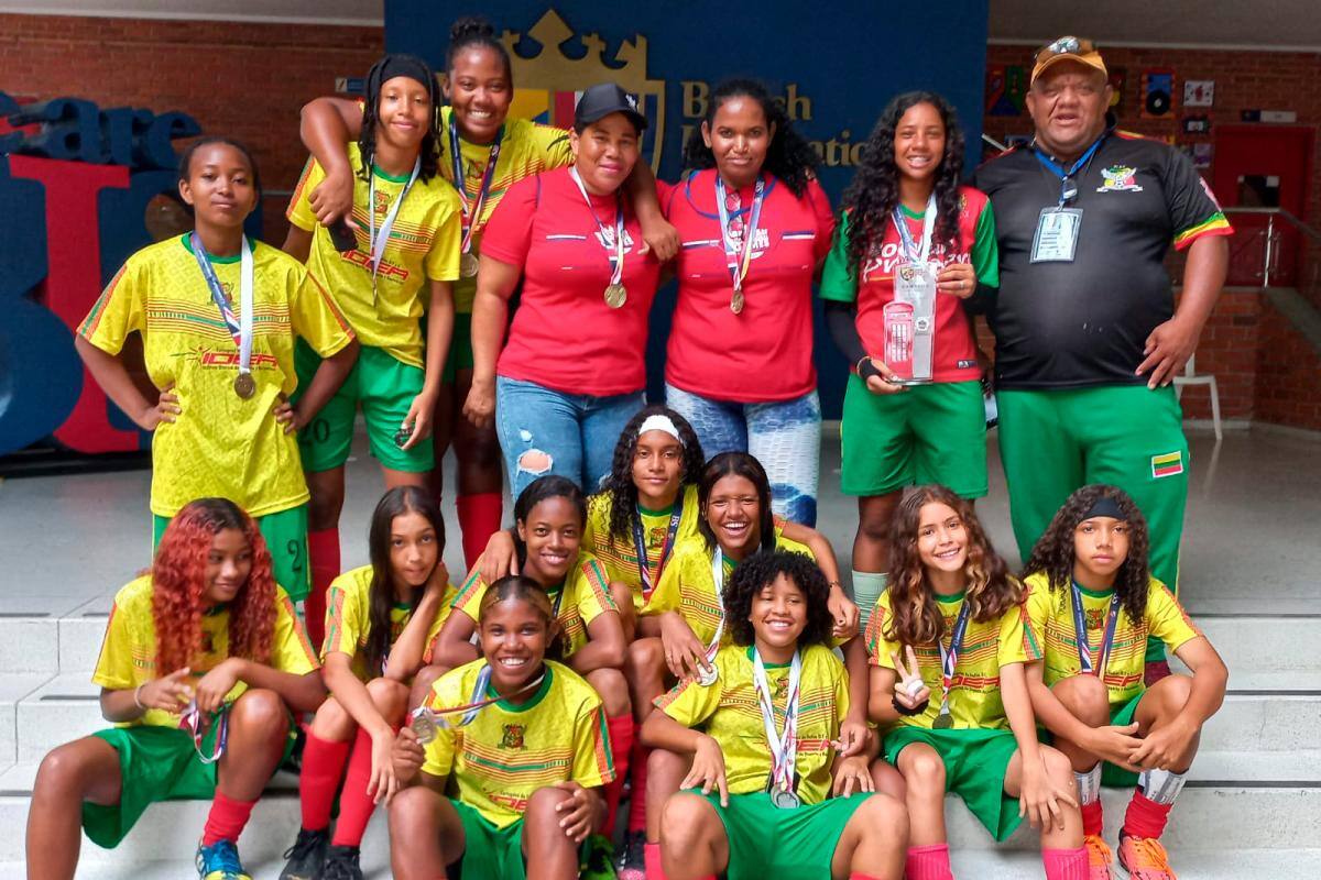 Equipo cartagenero fue campeón invicto en torneo de fútbol femenino