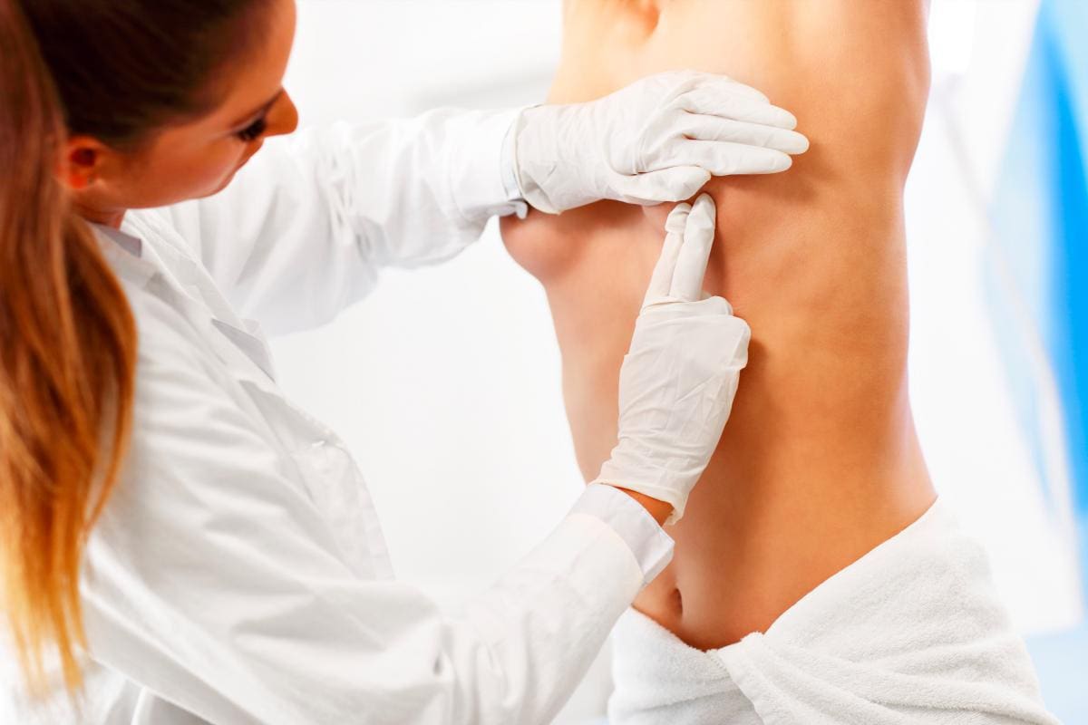 La razón por la que los jóvenes deberían interesarse en el cáncer de seno
