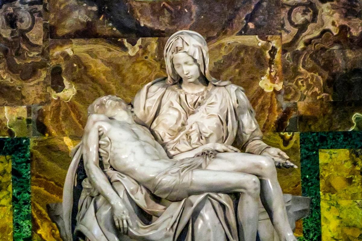 Entre el activismo y las tarjetas: la historia del Día de las Madres