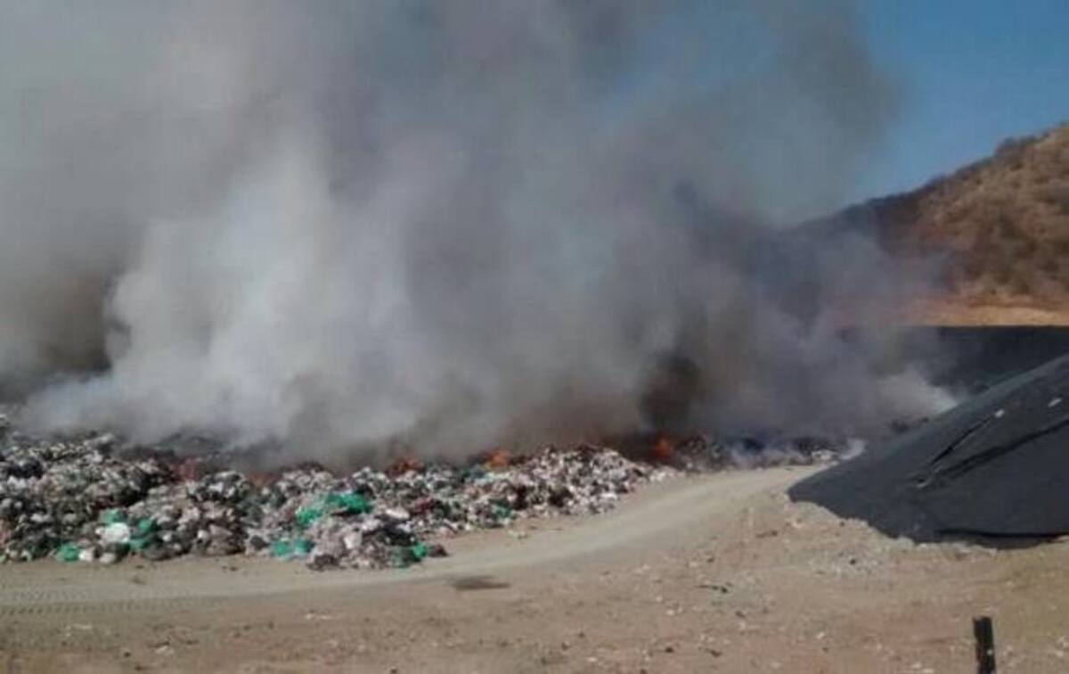 El humo se puede ver en toda la ciudad. COLPRENSA