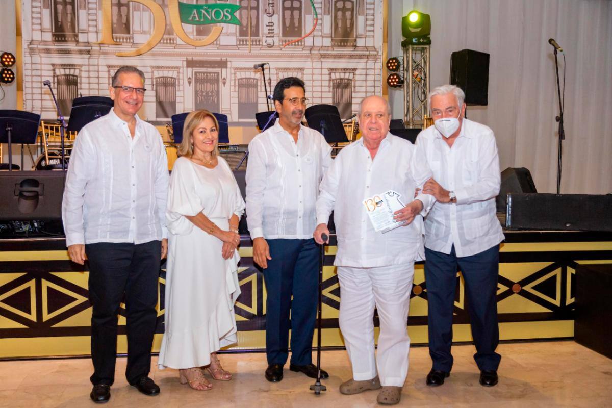 Jaime Dávila-Pestana, Margarita Vélez Vásquez, Orlando Bustillo Pareja, Alfonso Martínez Emiliani (homenajeado) y Jaime Trucco Lemaitre.