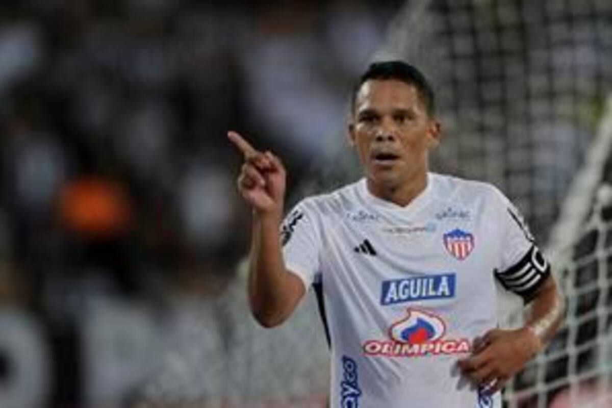 Junior visita a Universitario con el liderato de su grupo de Libertadores en juego