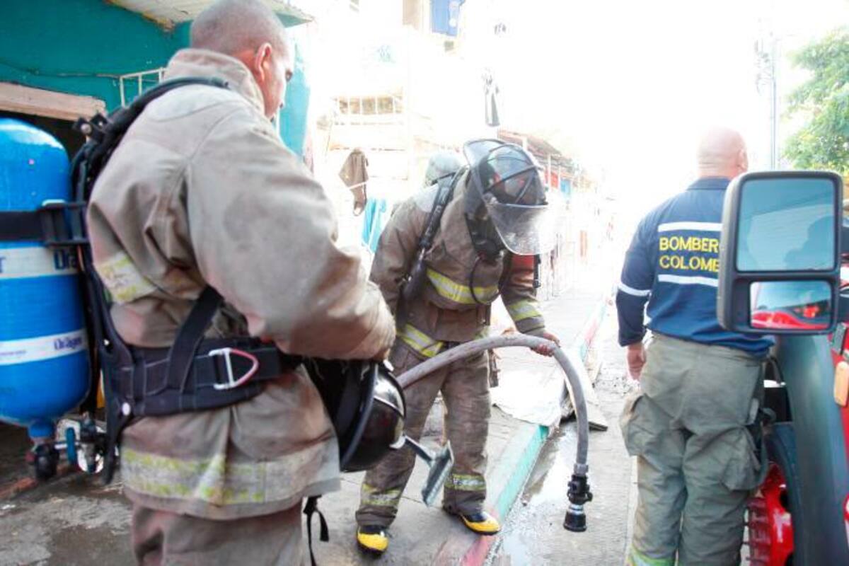 Denuncian incumplimiento de la Alcaldía en entrega de dotación a bomberos