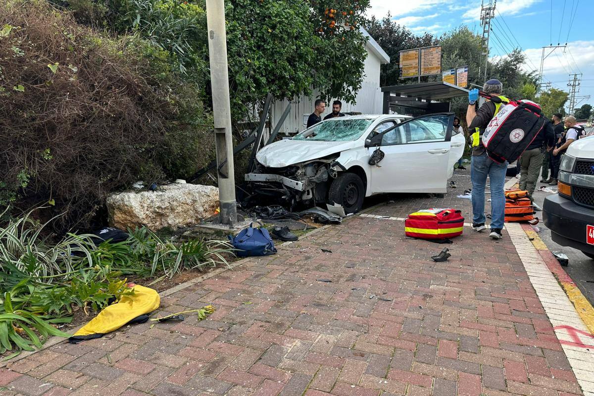 Un muerto y 17 heridos en un ataque múltiple por atropello en Israel