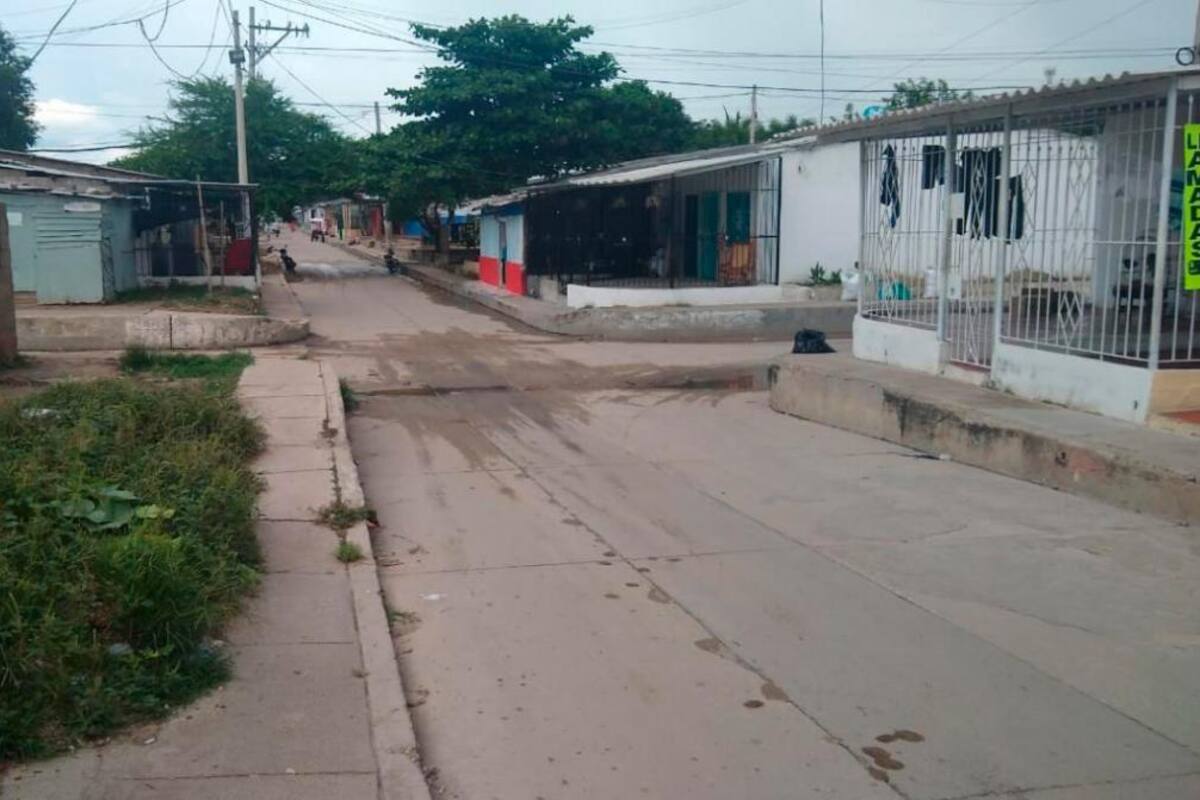 ¡Tragedia! Adolescente queda entre cruce de disparos y muere: recibió 2 tiros