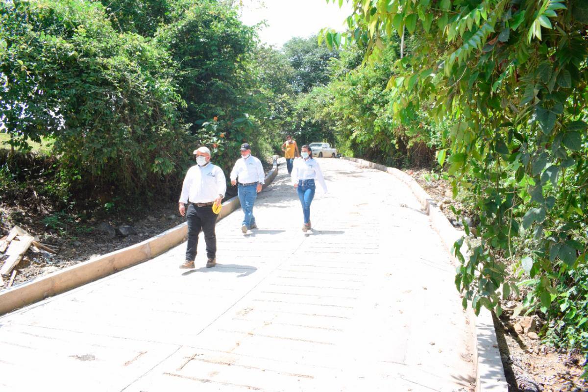 Avanza la adecuación de vías en el sur de Bolívar