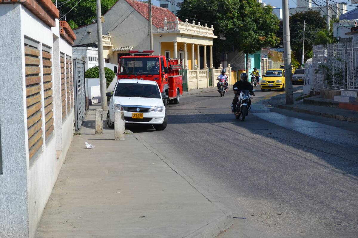 Los Bomberos han estado atentos a las situaciones de apremio suscitadas con la aparición de serpientes en la Cuarta Avenida.