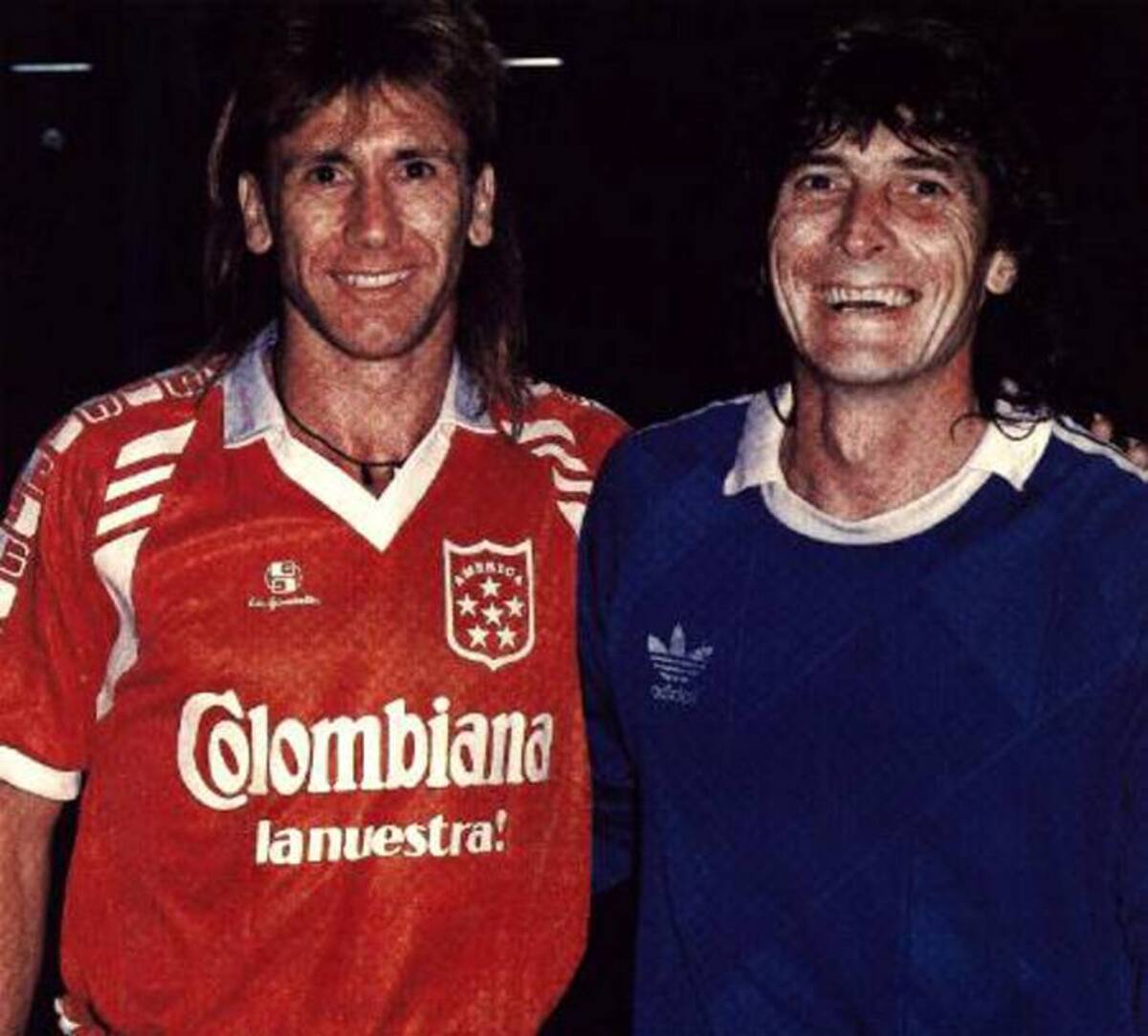 Con otro de los grandes, Ricardo "Tigre" Gareca, hoy técnico de Vélez Sarsfield de Argentina. Tomada de Internet