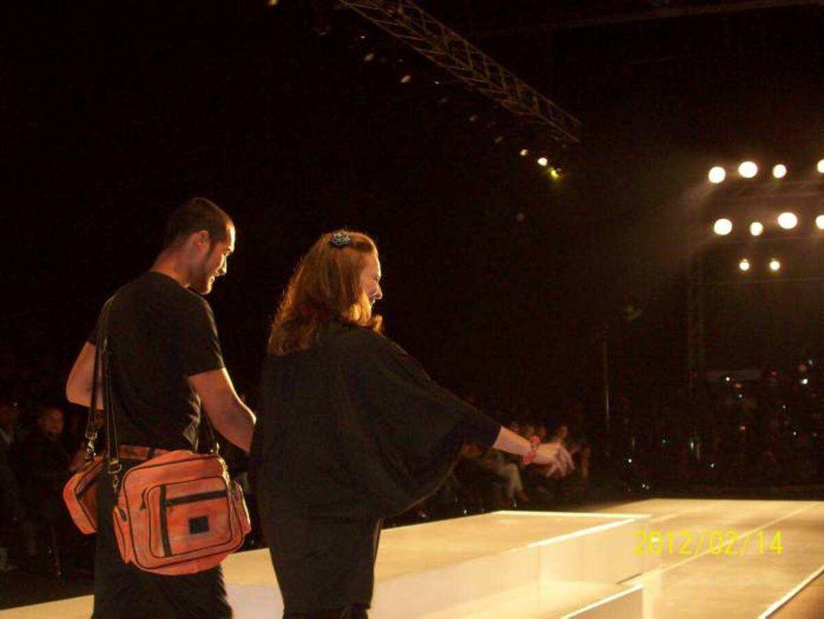 Gaby Arenas durante el desfile de su última colección, Travesía. Cortesía