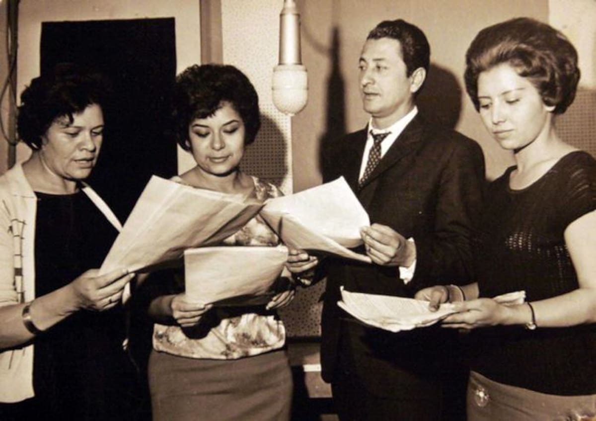 Reunidos en un ensayo el elenco de Kaliman Alicia de Rojas, Maria Del Pilar Gaspar Y Lucy Colombia. COLPRENSA