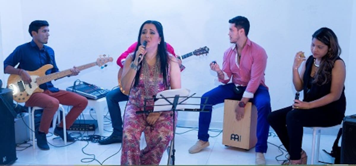 Jesael Villarreal, durante el lanzamiento de su primer álbum de música cristiana, cantó todos sus temas.