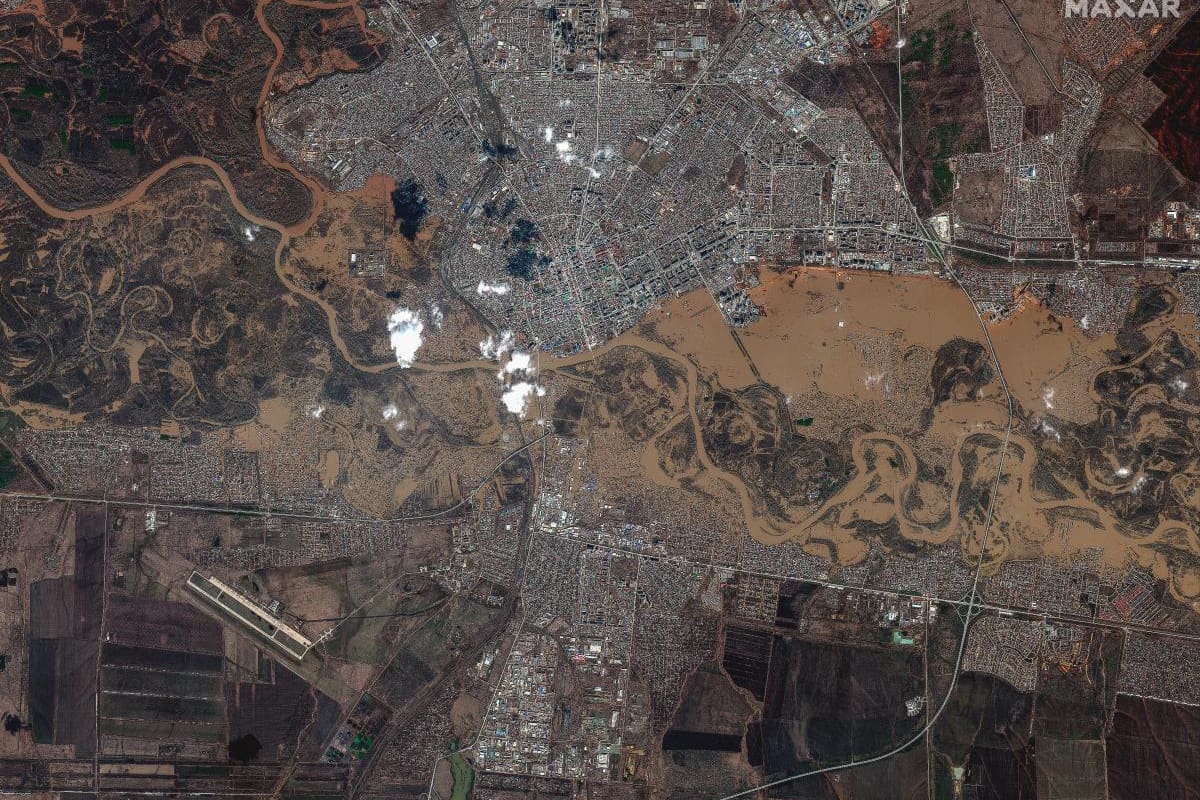 Autoridades rusas anuncian evacuación masiva de Oremburgo, ciudad inundada