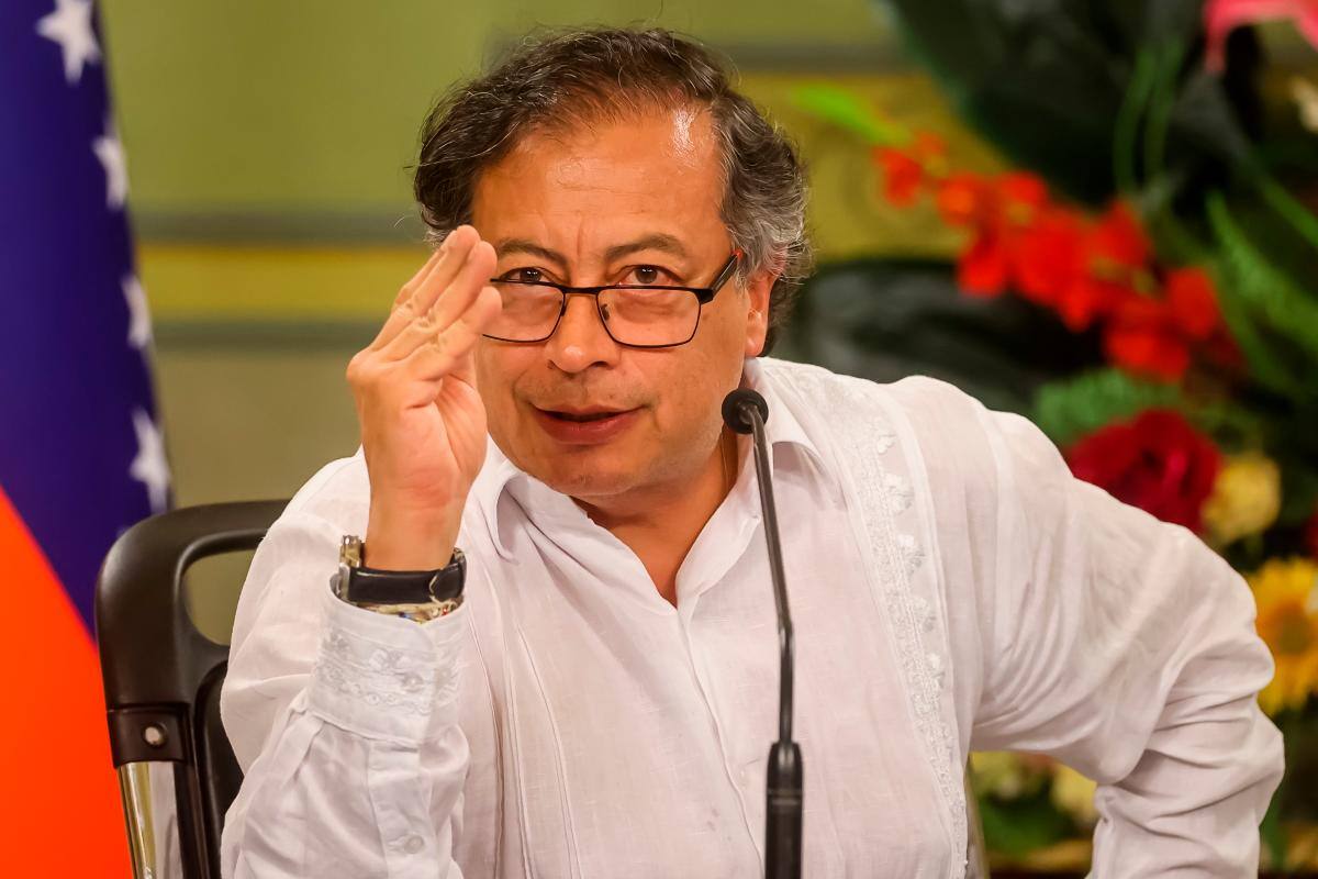 Petro no asistirá a investidura de Javier Milei: irá el canciller Leyva