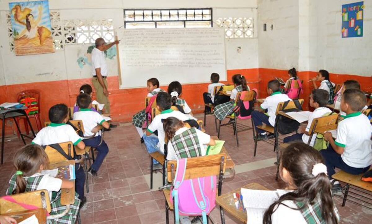 Los docentes nombrados apoyarán la implementación de la jornada única.