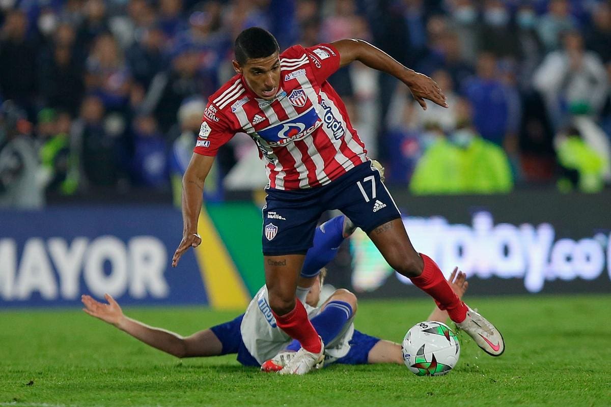 Junior-Nacional, choque estelar en primera fecha de los cuadrangulares