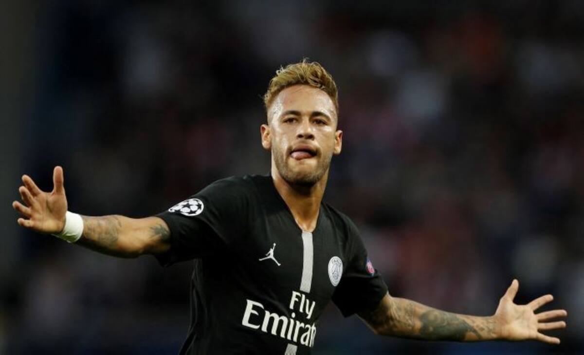 Neymar fue la figura en el partido del PSG ante Estrella Roja. EFE