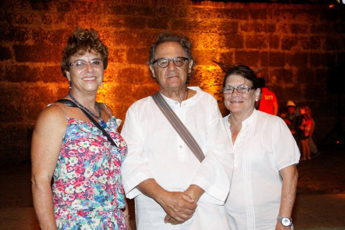 María Elsa Gutiérrez, Camilo Calderón y María Sixta Bustamante.