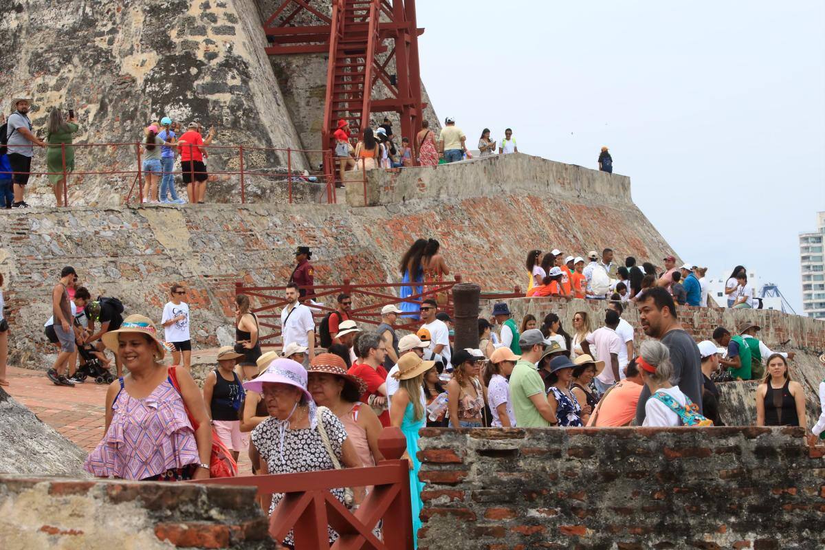 Galería: ciudadanos disfrutan de la entrada gratuita al Castillo San Felipe