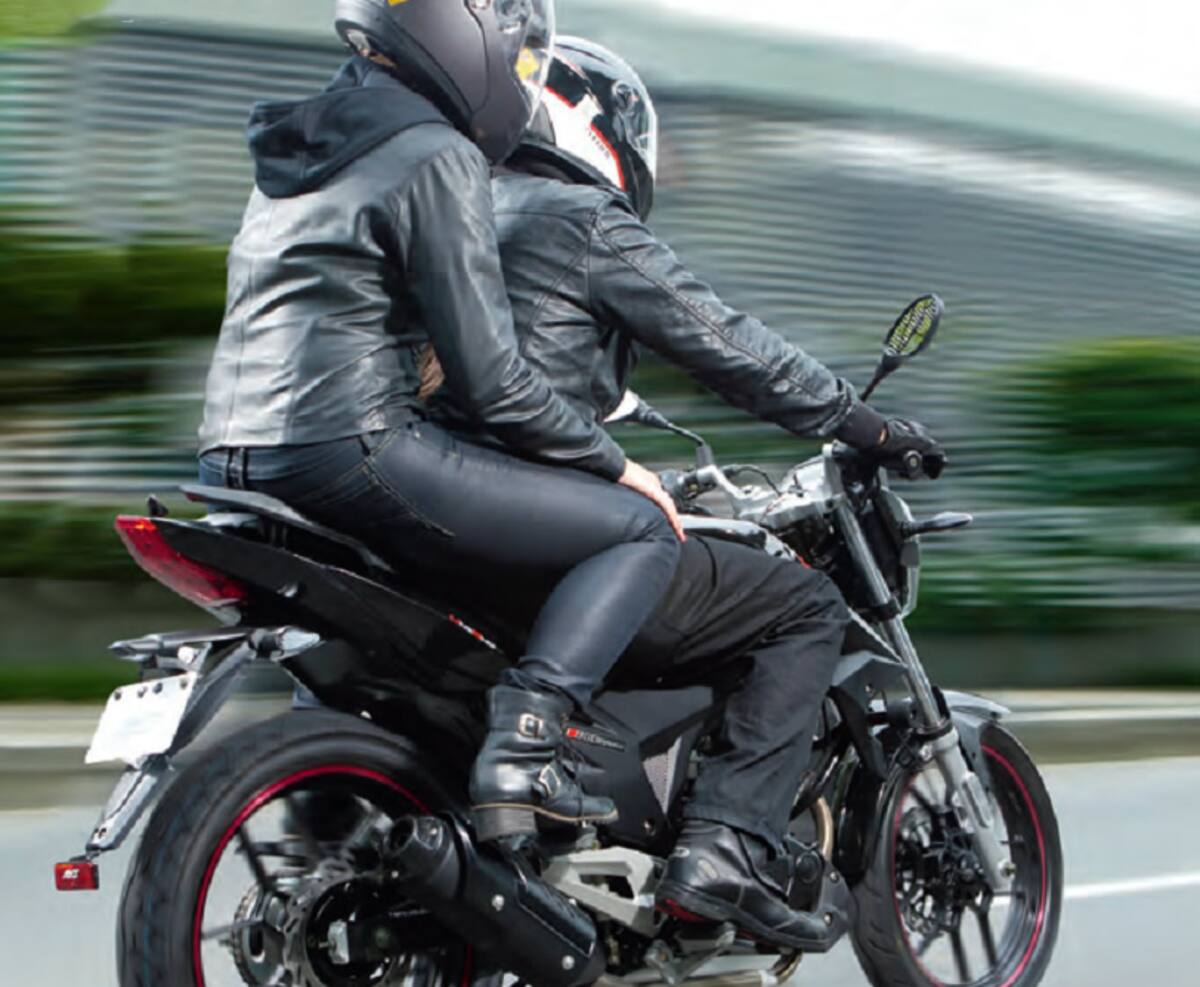 Moto AKT RTX Unishock