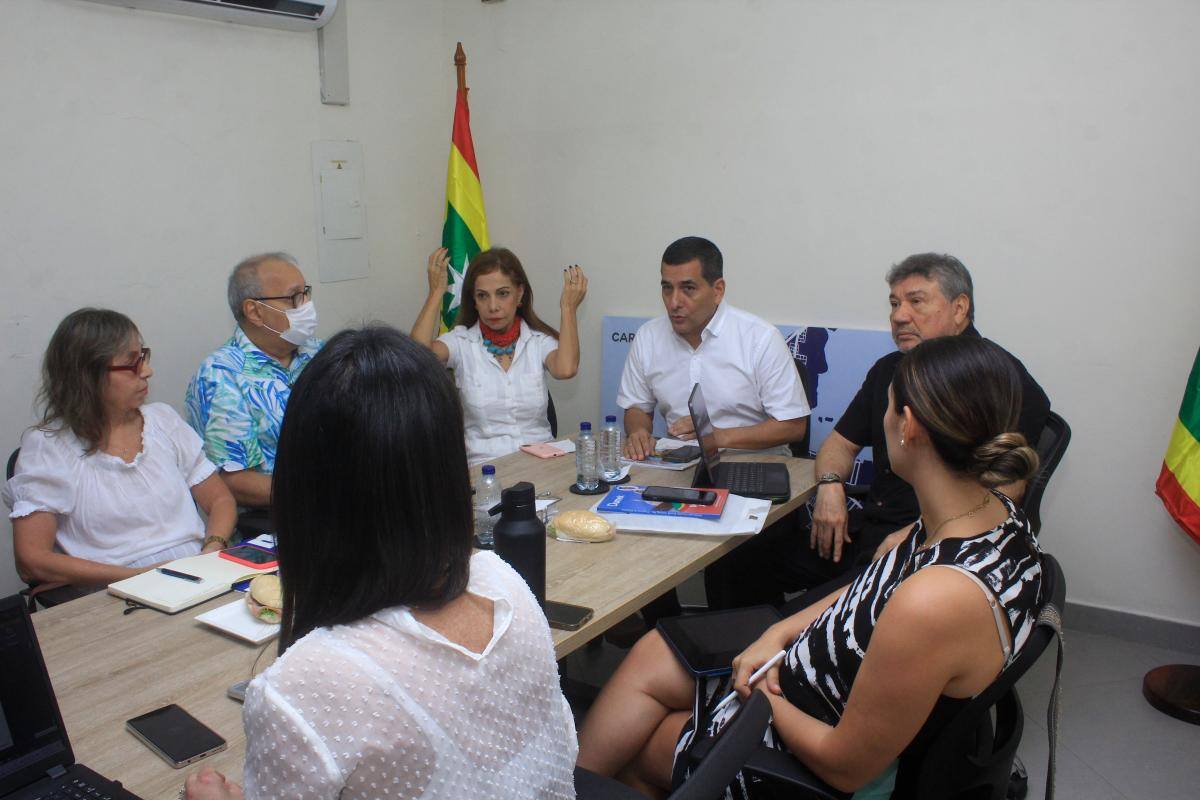 Roxana Segovia, Juan Correa, Fanny Guerrero, Dumek Turbay y Rodolfo Díaz Wright. // Julio Castaño - El Universal