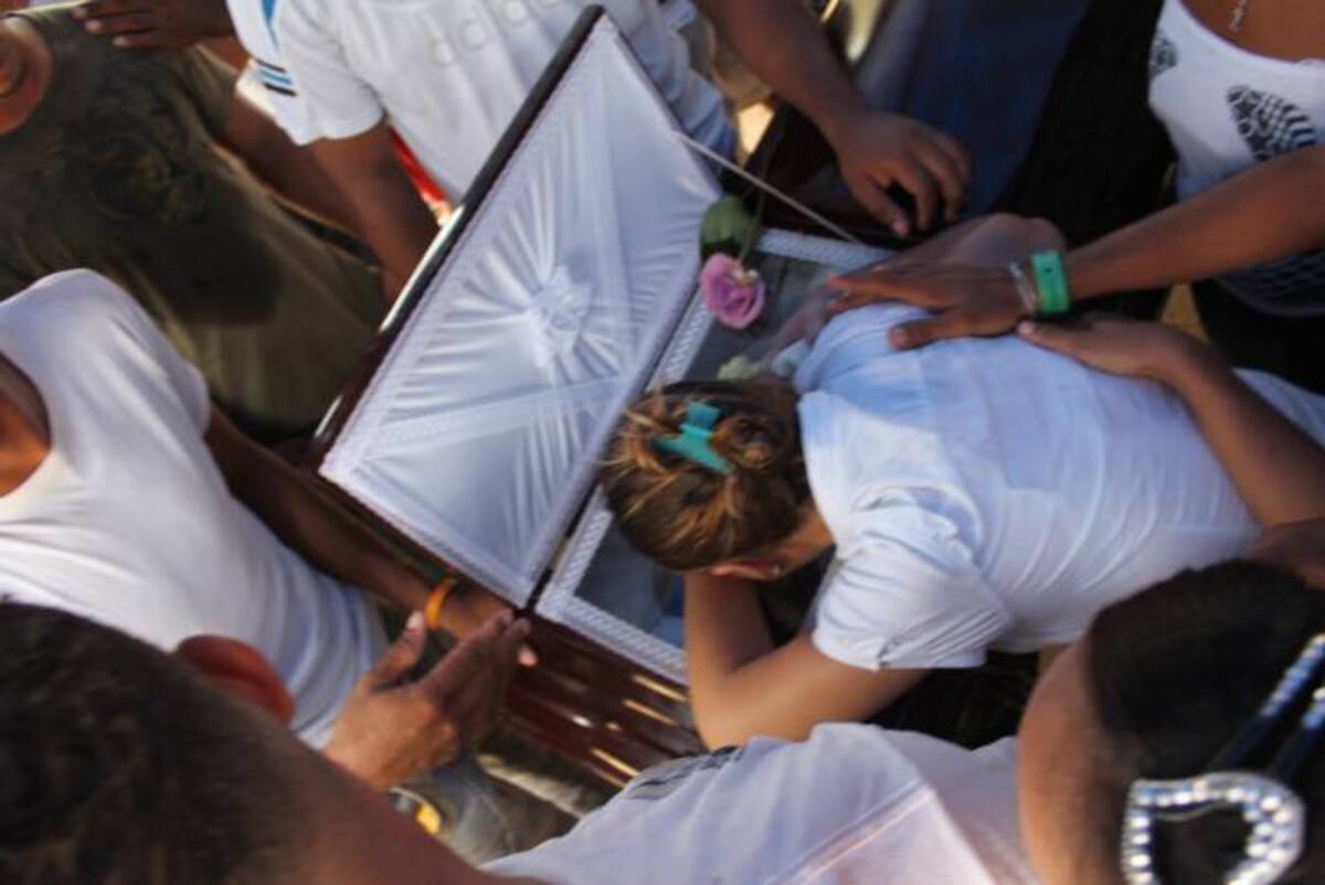 La esposa de El Sayayín, Ivonne de la Espriella Vergara, quedó desprotegida tras la muerte del artista. Archivo