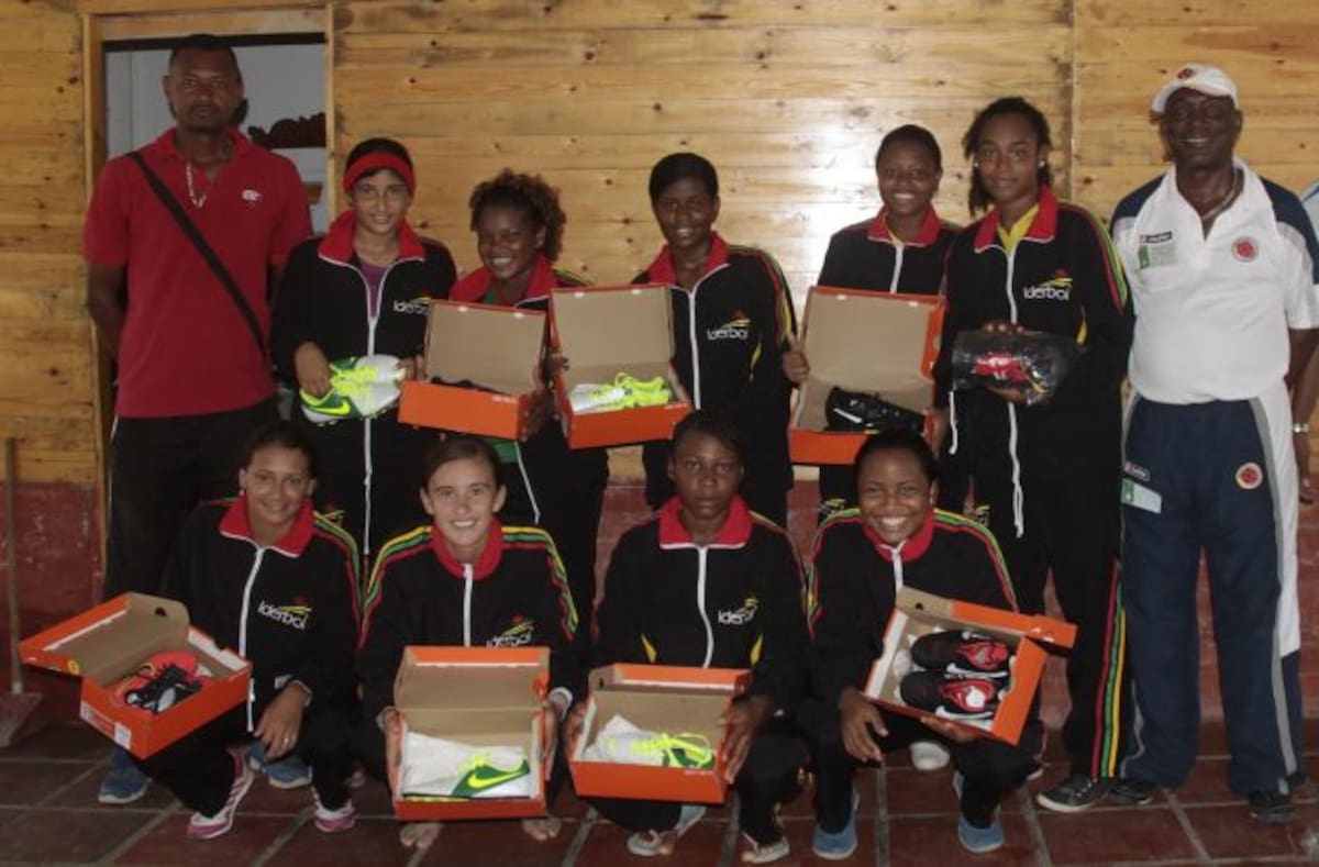 El equipo de Bolívar recibió toda su omplementación para encarar el torneo. LORENA HENRIQUEZ/EL UNIVERSAL