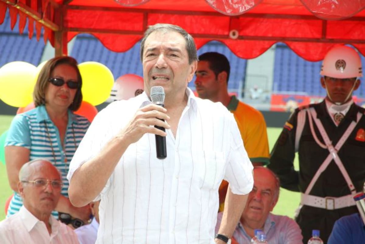 El Senador Fuad Char, uno de los máximos accionistas de Atlético Junior, habló sobre la continuidad de Alexis García en el conjunto tiburón. CORTESÍA