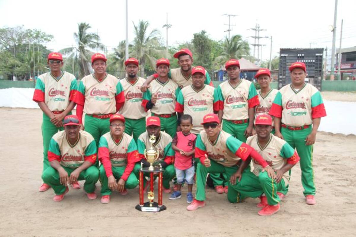 El equipo de Cartagena se alzó con el título del Regional Costeño de Bates y Tapitas. OSCAR DÍAZ EL UNIVERSAL
