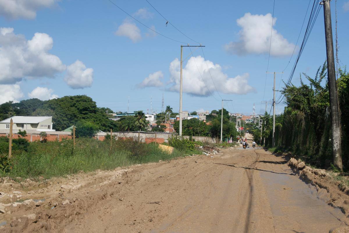 Horror en Mandela: a bala mataron a hombre y lanzaron su cuerpo a un solar
