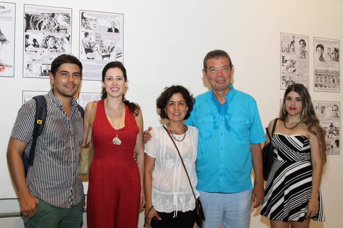 Sergio Flórez, Lina Suárez, Helena Martin Franco, el expositor, Alberto Enrique Sierra; y Yasledy Moya.