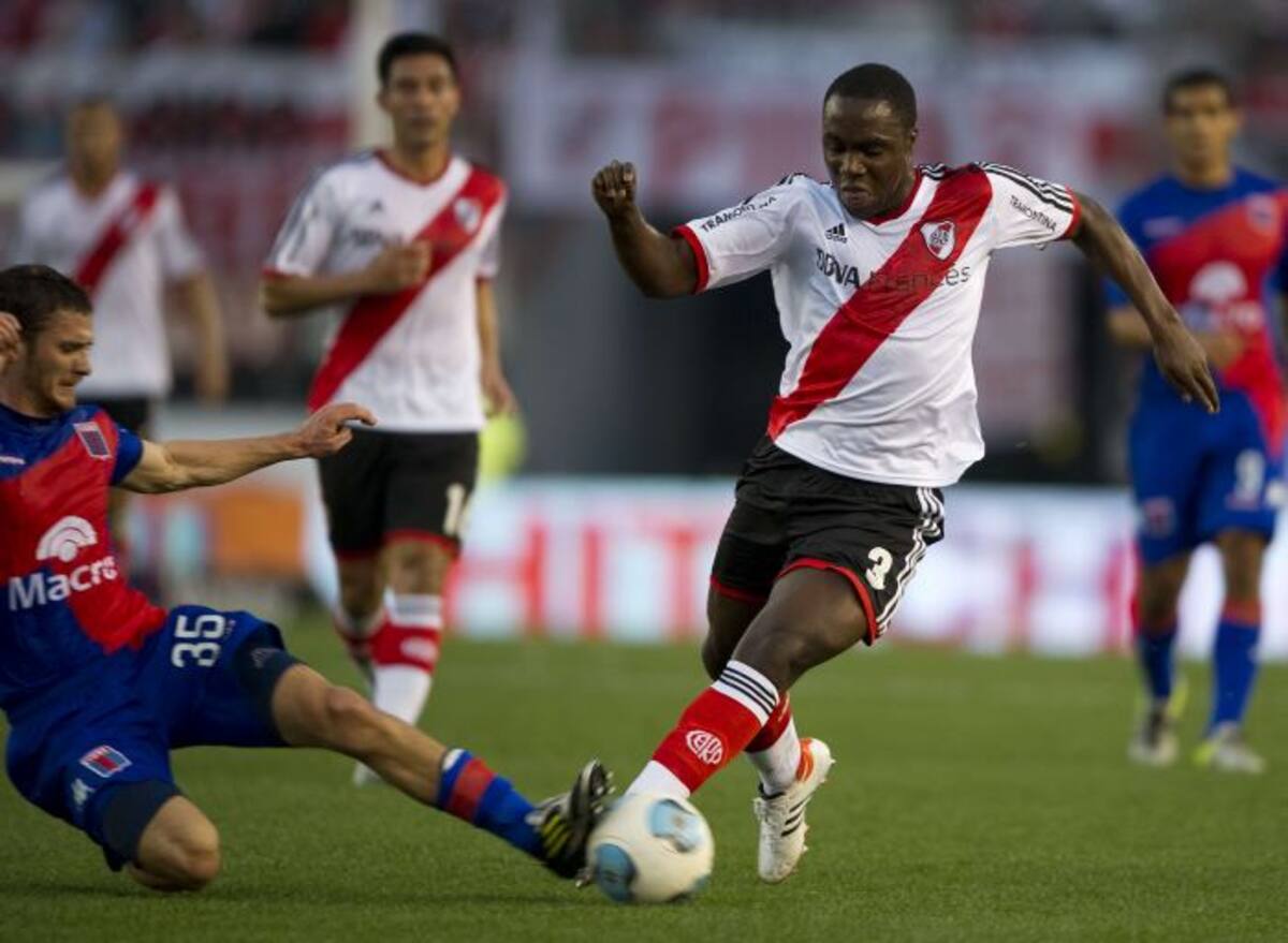 Eder Álvarez Balanta. AFP ALEJANDRO PAGNI