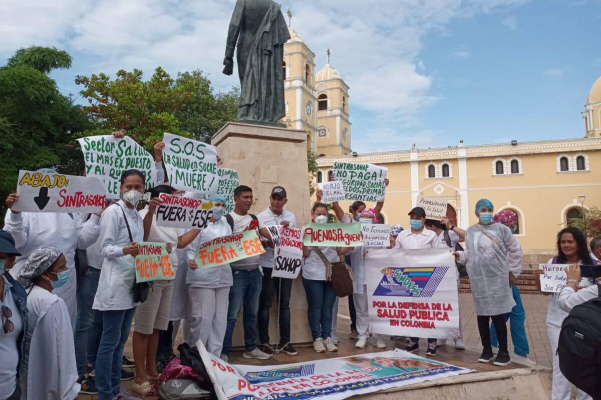 Trabajadores de ESE de Sincelejo protestan por falta de pago
