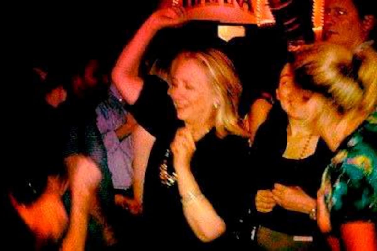 Con foto bailando en Cartagena: Hillary Clinton respalda a Sanna Marin