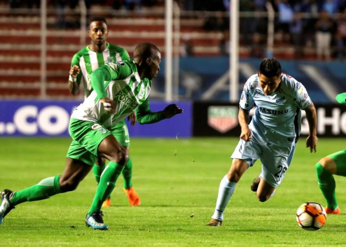 Al final el Atlético Nacional tuvo la gran opción de empatar el partido por medio de un tiro penalti que Reinaldo Lenis falló, con un remate que envió lejos del arco. EFE