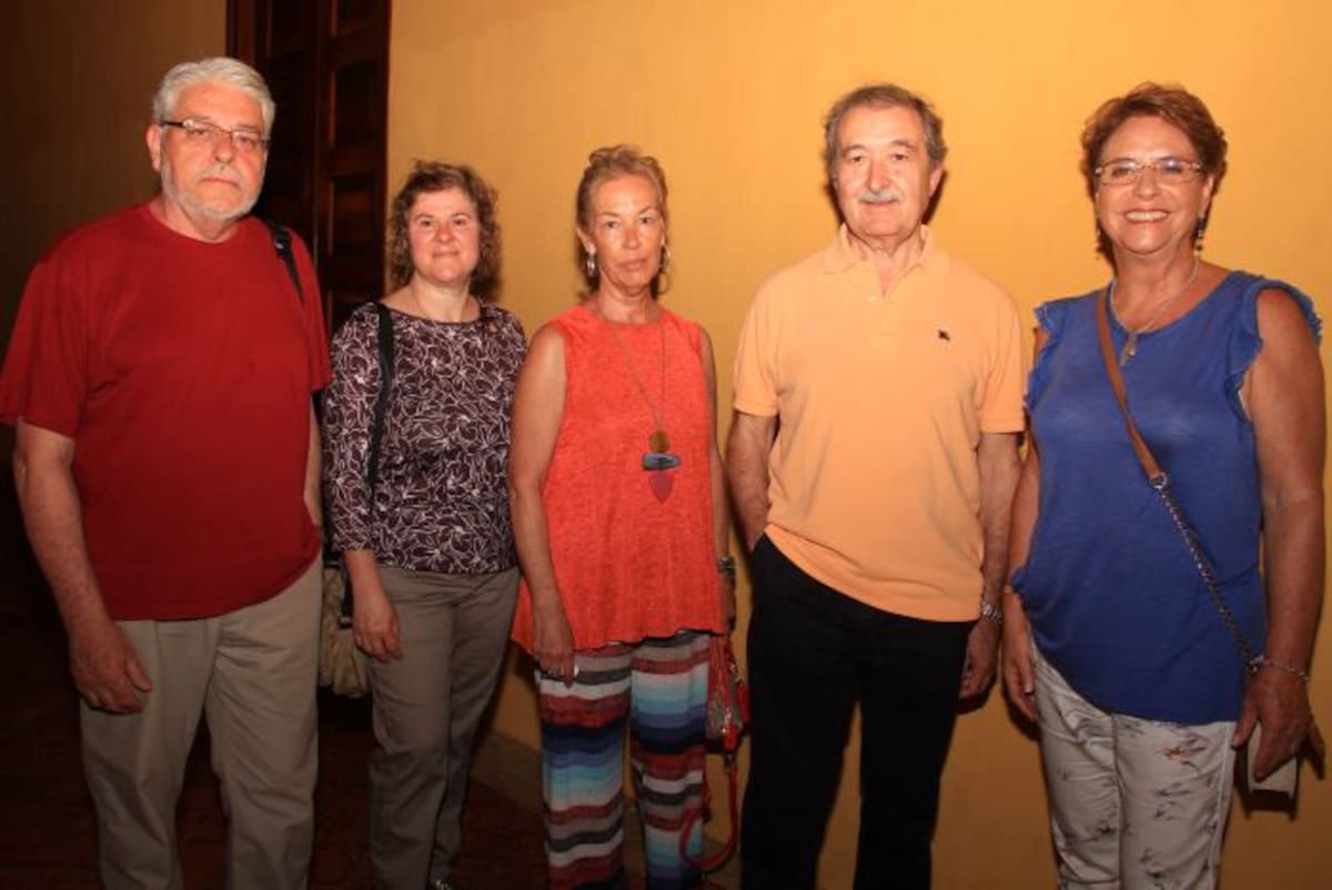 Manuel Nula, María Luisa Blanco, Ángeles Cantalapiedra, Marín Aranda y María Elsa Gutiérrez. ZENIA VALDELAMAR - EL UNIVERSAL