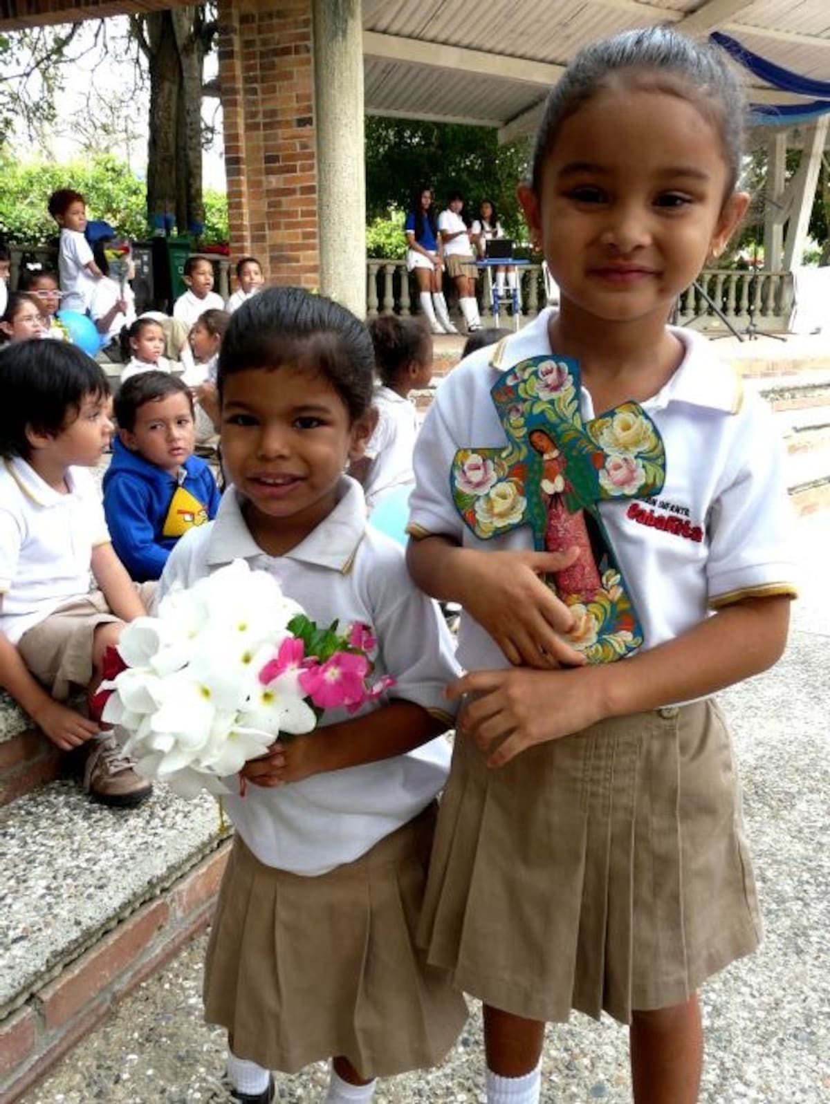 Sara Uparella y Juliana Muñoz.
