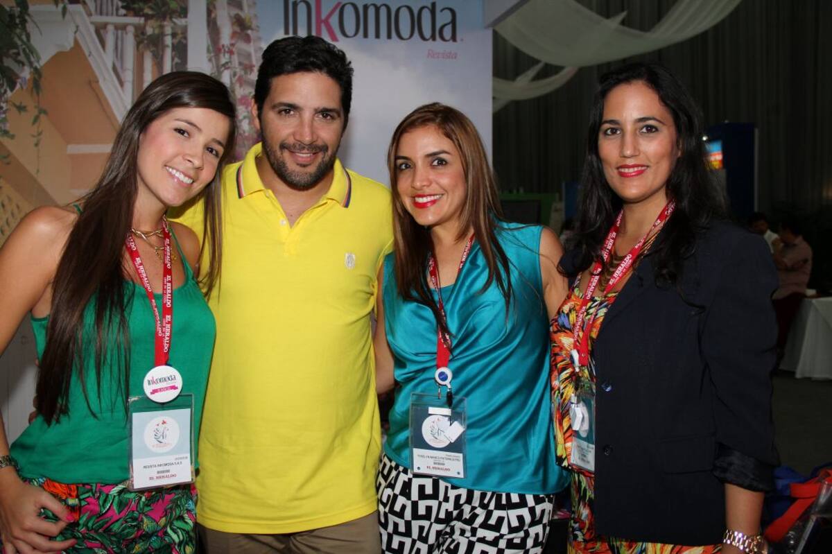Diana Moreno, Agmeth Escaff, Yoselyn Manco y Orietta Hage.