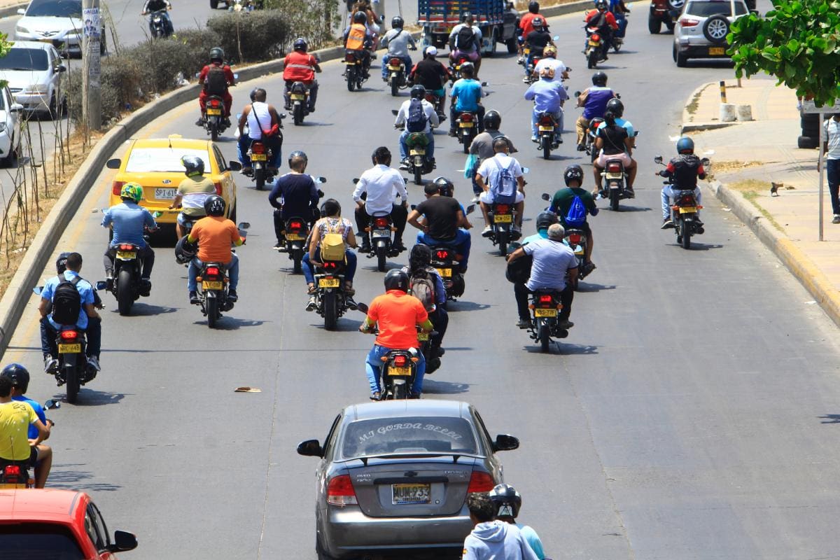 “Las motos no son la solución al transporte público”: Mintransporte