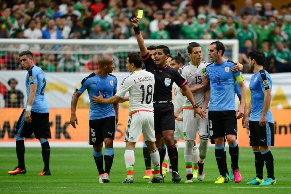 En un comunicado, los organizadores de la Copa América se disculparon con la AUF, los jugadores y aficionados, y atribuyeron el incidente a "un error humano". AFP Jennifer Stewart.