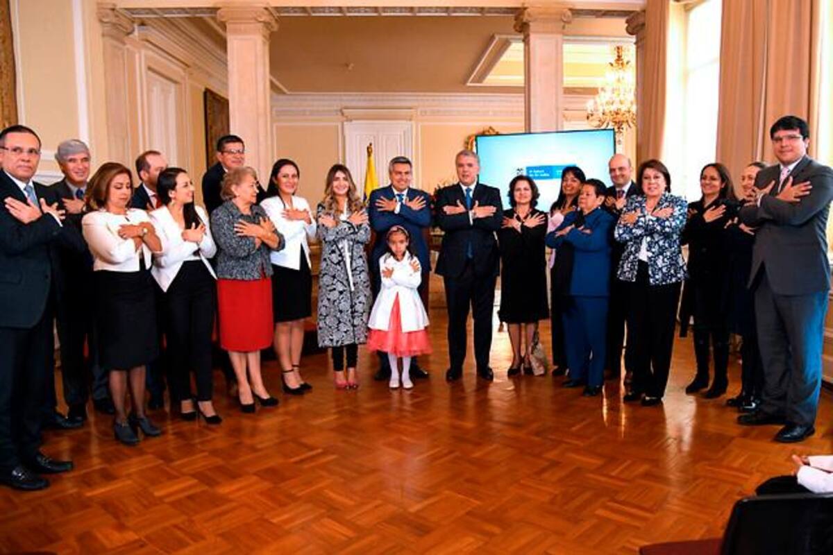 Duque dio inicio a la etapa pedagógica de prohibición del asbesto