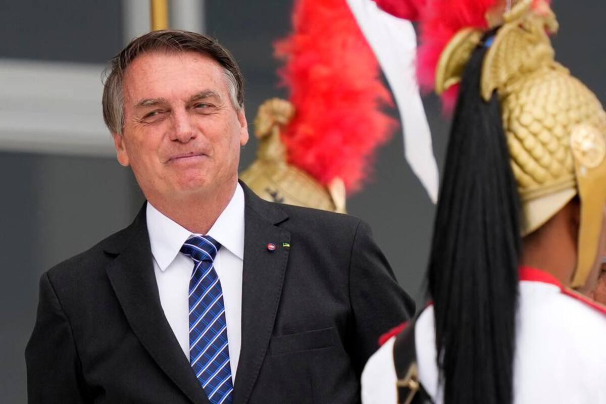 Bolsonaro viaja a Emiratos Árabes, Bahrein y Catar en busca de inversiones