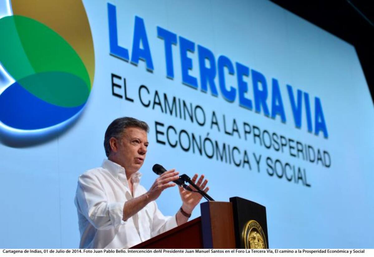 El presidente Santos modera el Foro en el Centro de Convenciones. Cortesía Presidencia